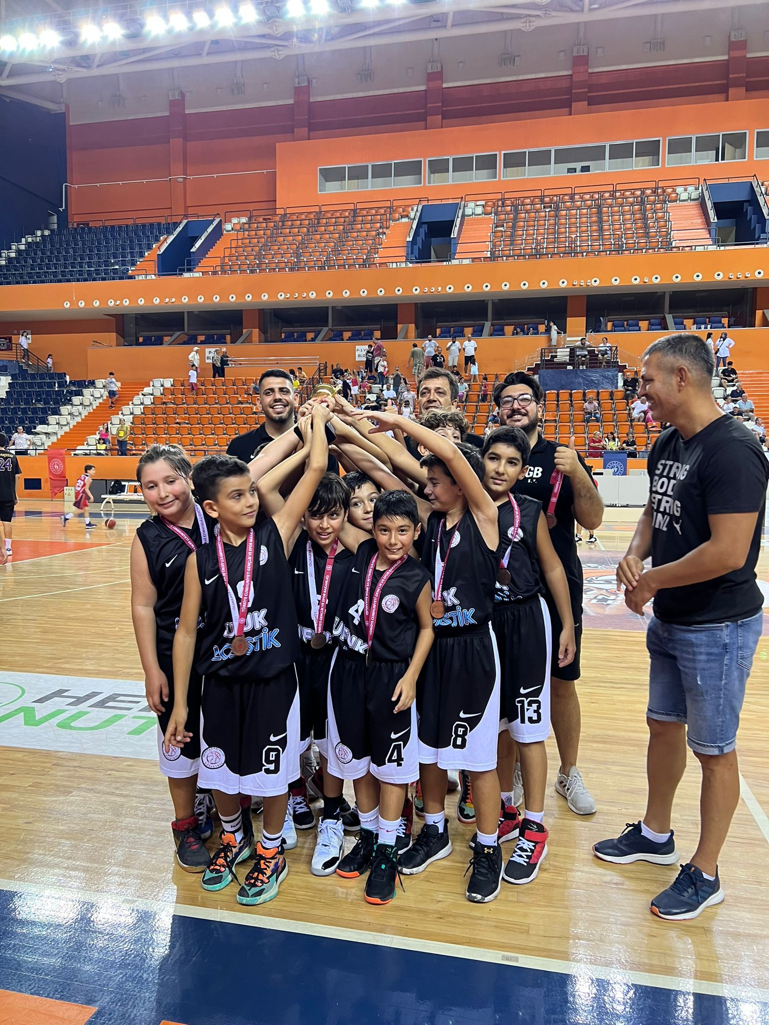 Mersin Gençlerbirliği Basketbol Takımı